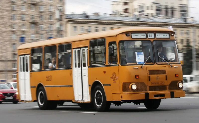 Автобус ЛАЗ 698