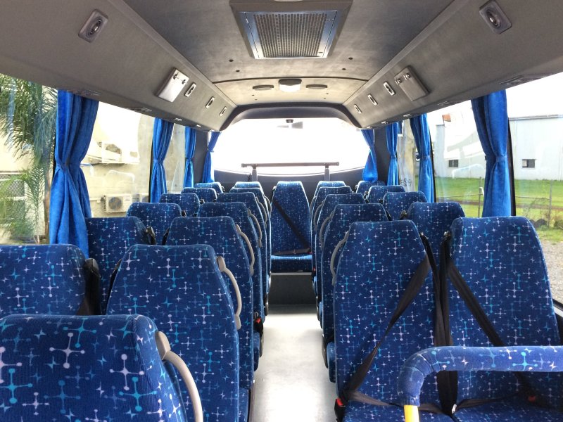 Ютонг 325 салон