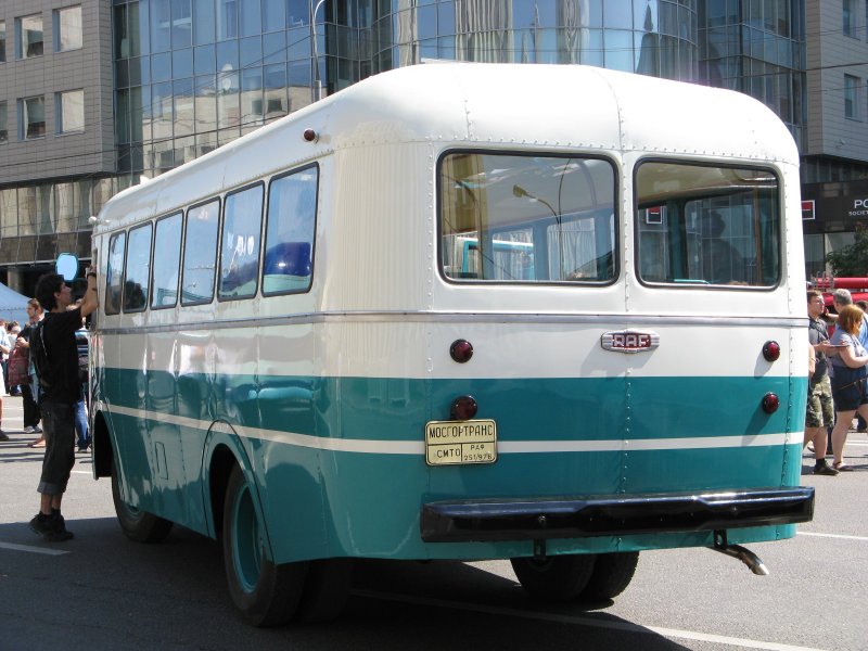 Автобус РАФ-976