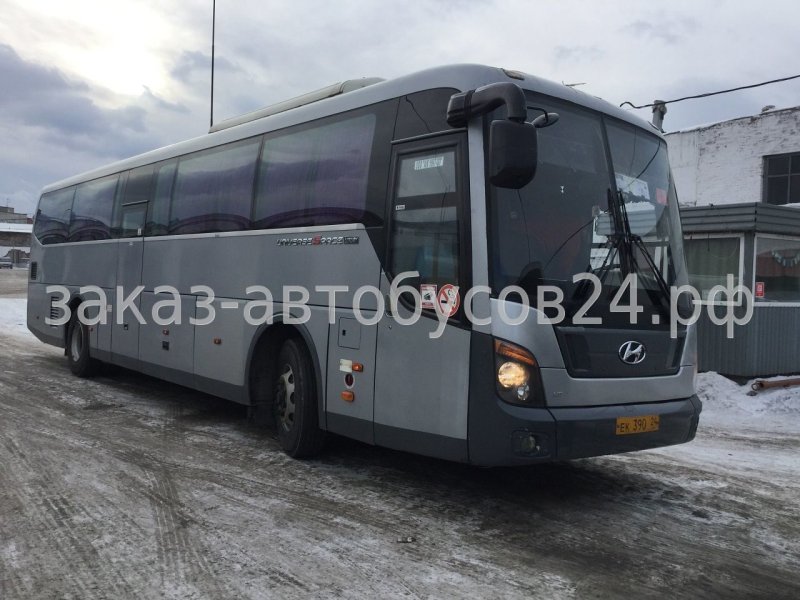 Hyundai Universe Noble салон