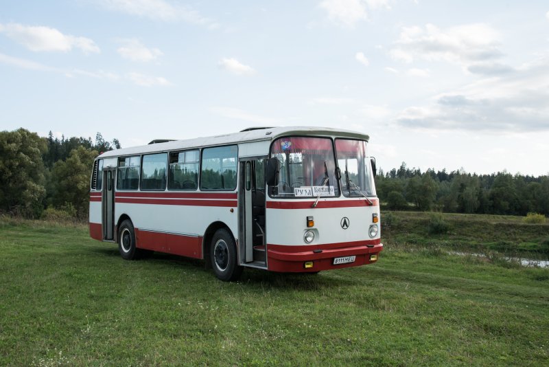 Автобус Мерседес Бенц 0303