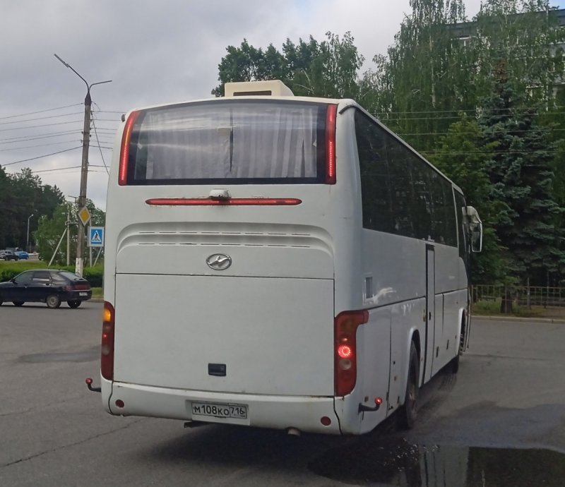 Автобус крупно