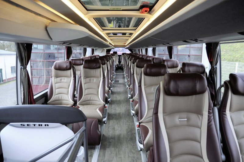 Автобус Setra s328dt