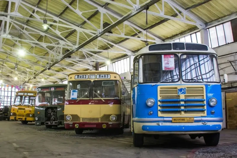 ЛИАЗ 677 завод