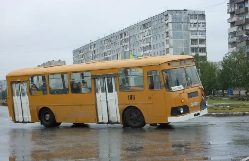 ЛИАЗ 677 Серов