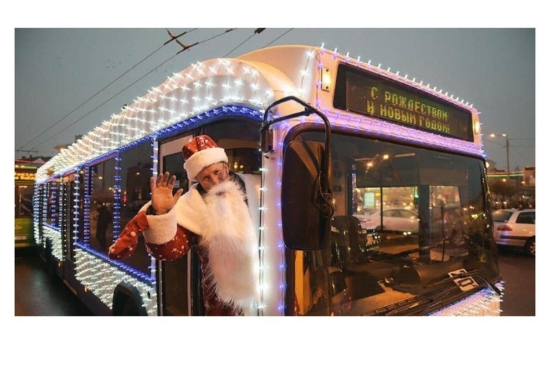 Автобус новый год
