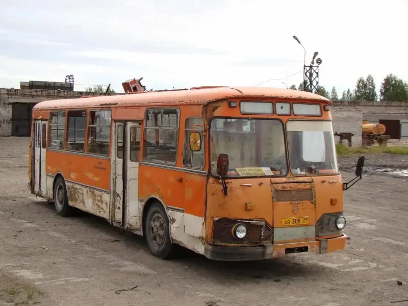 ЛИАЗ-677 автобус автобусы