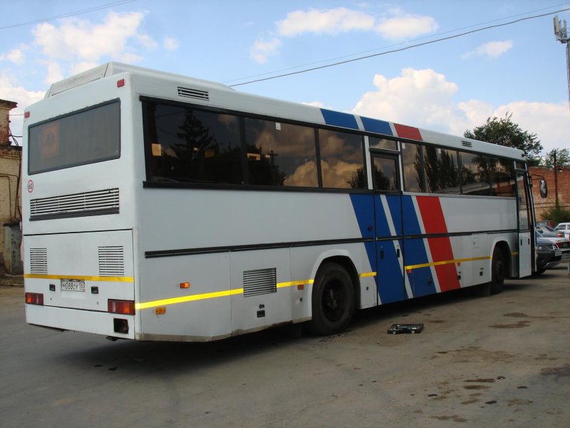 Автобус МАЗ-152 ржавчины