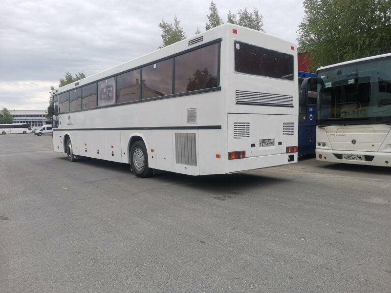 Автобус МАЗ из лего