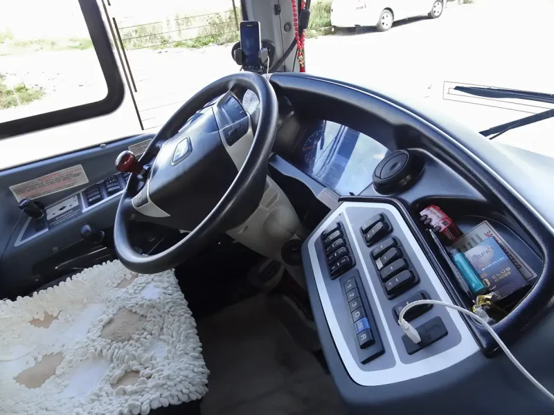 НЕФАЗ 5299 40 52 место водителя