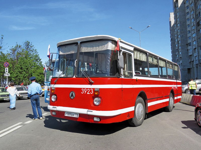 ЛАЗ 965м
