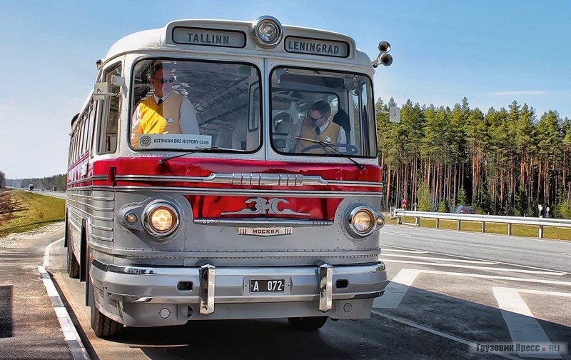 Междугородний автобус ЗИС -127,