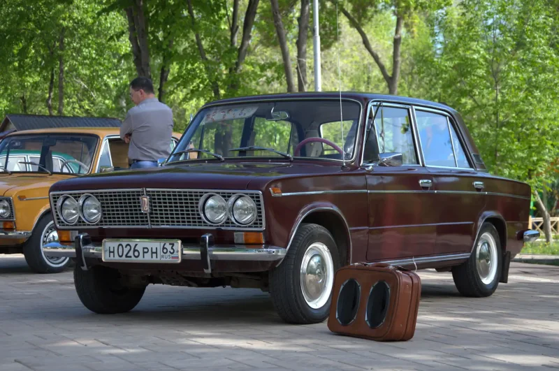 Лада ВАЗ 21011
