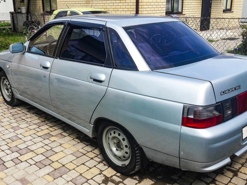 ВАЗ 21102 Люкс