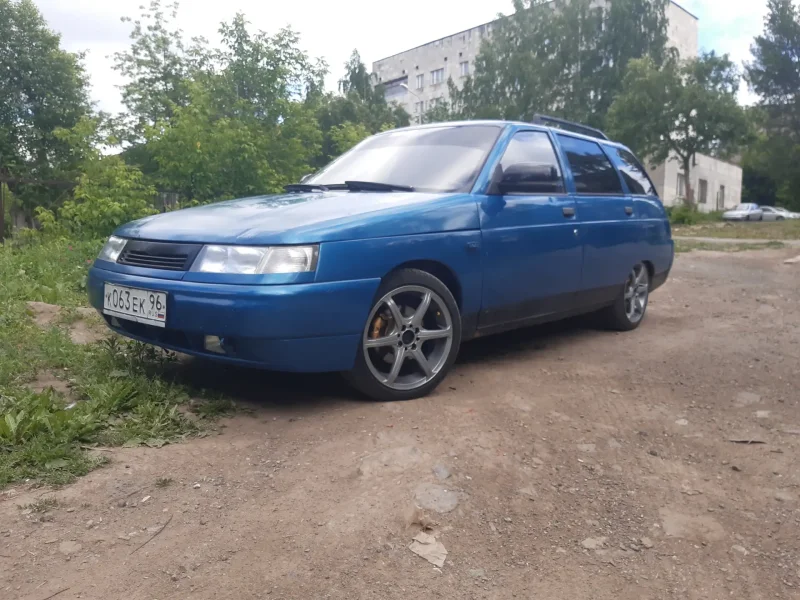 ВАЗ 21111 универсал голубой 99год