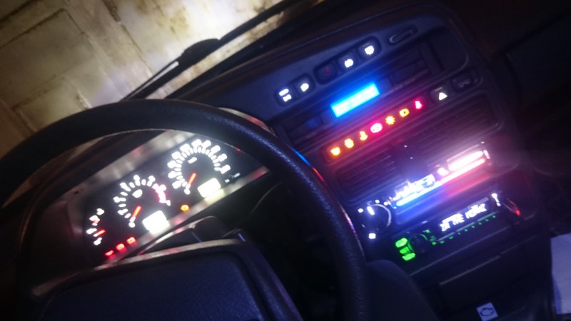 ВАЗ 2115 за рулем ночью