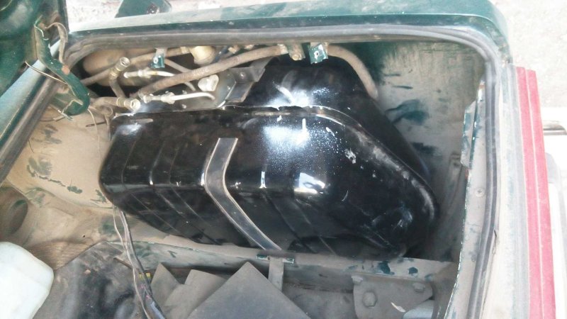 Топливный бак ВАЗ 2107 крепеж