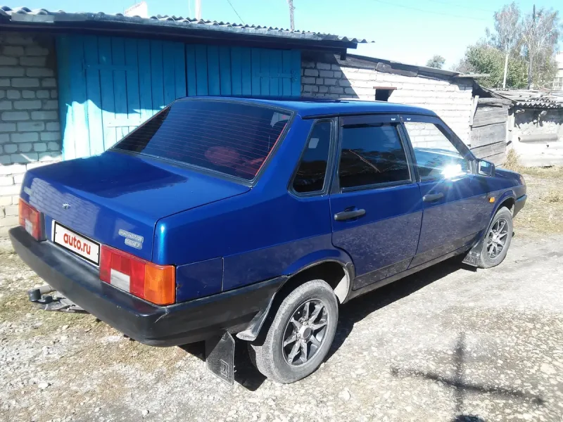 Лада 21099 синяя