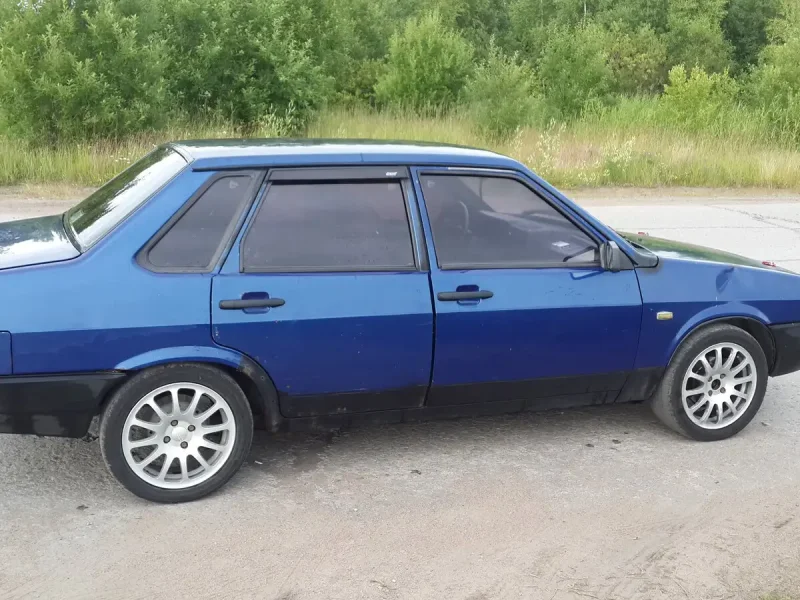 ВАЗ 21099 голубая