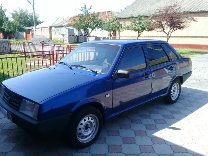 ВАЗ 21099 синяя