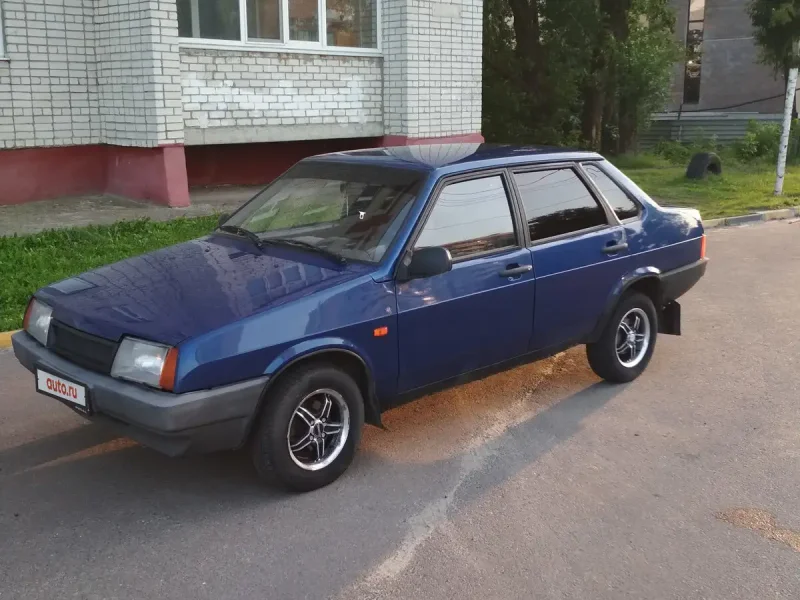 Лада ВАЗ 21099 синяя