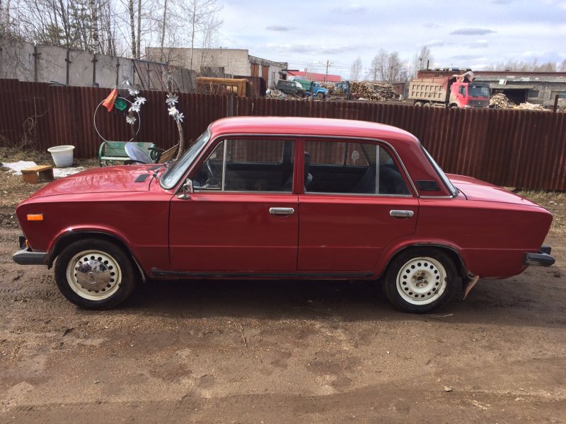 ВАЗ 21063 Вишневая