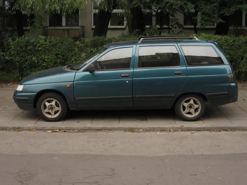 ВАЗ 111 (2111)