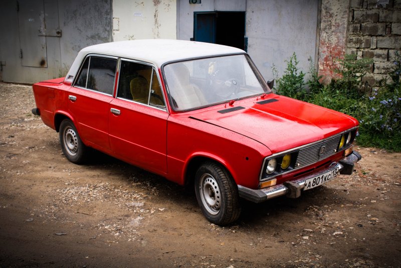 ВАЗ 2106 красная