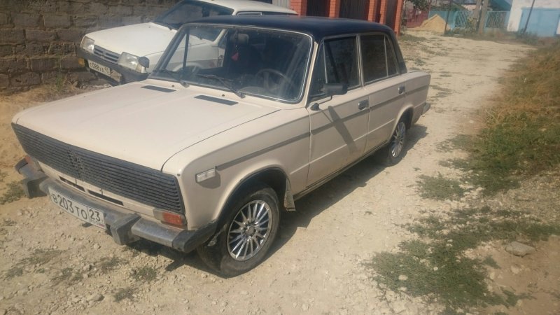 ВАЗ 2106 белая с черной крышей