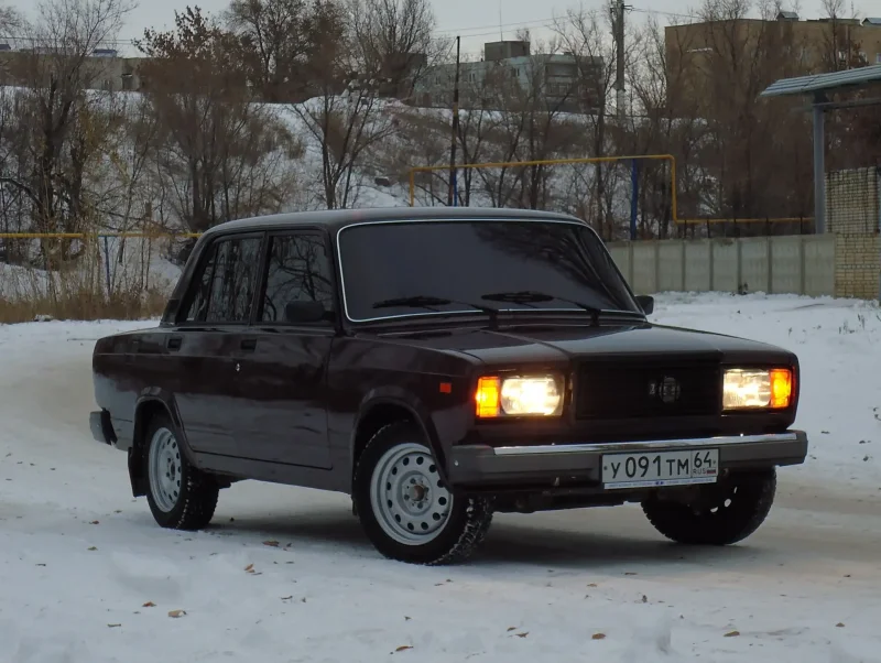 ВАЗ 2107 оперская белая