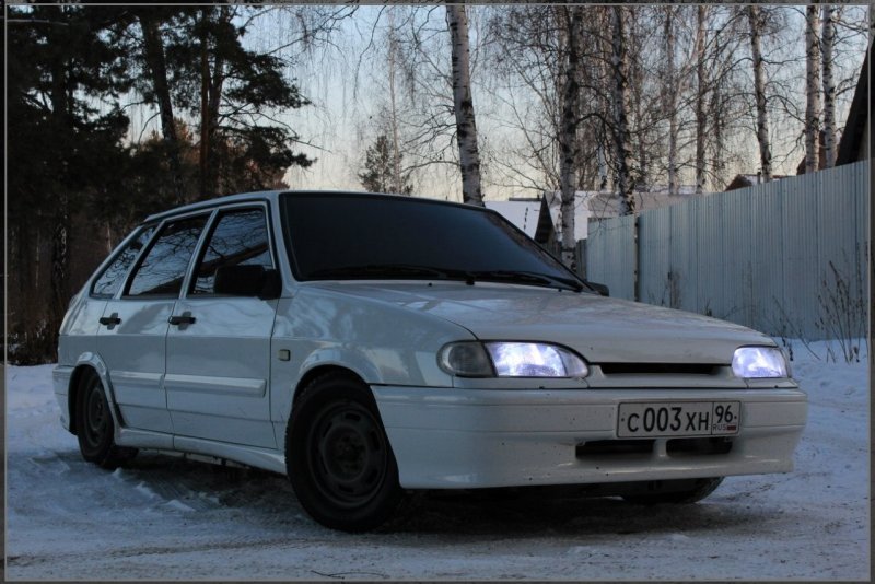 ВАЗ 2114 черная и белая