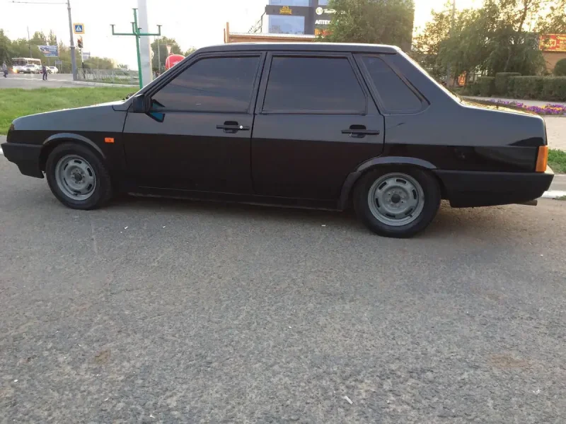 Лада 21099 черная