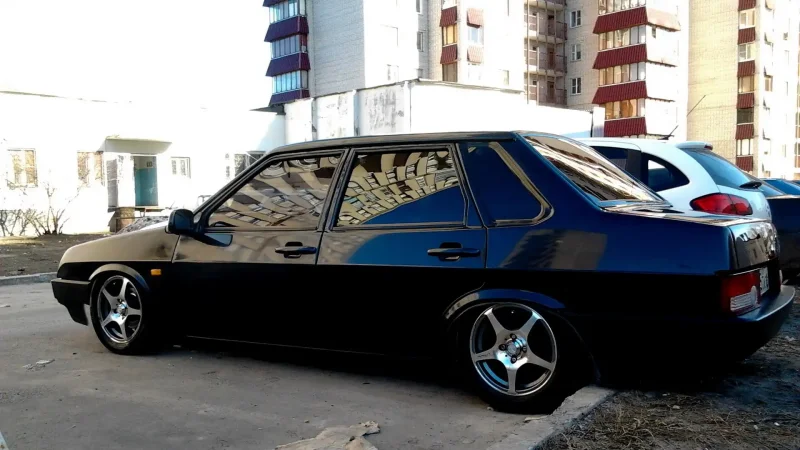 ВАЗ 2199 черная