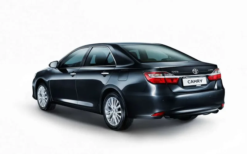 Toyota Camry седан 2015