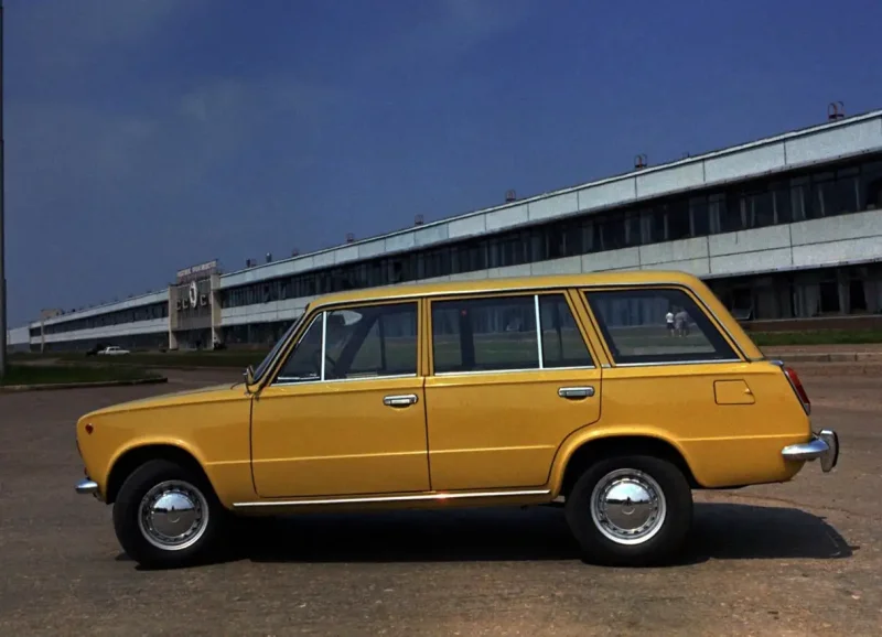 Lada 2102