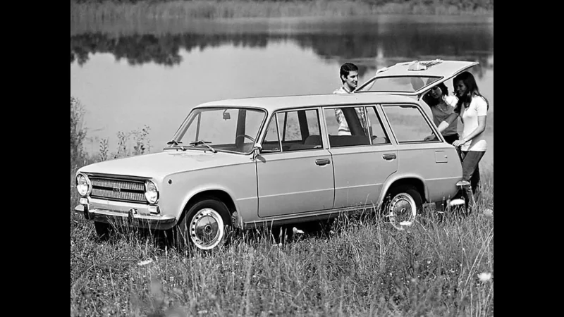 Fiat 124 familiare и ВАЗ 2102