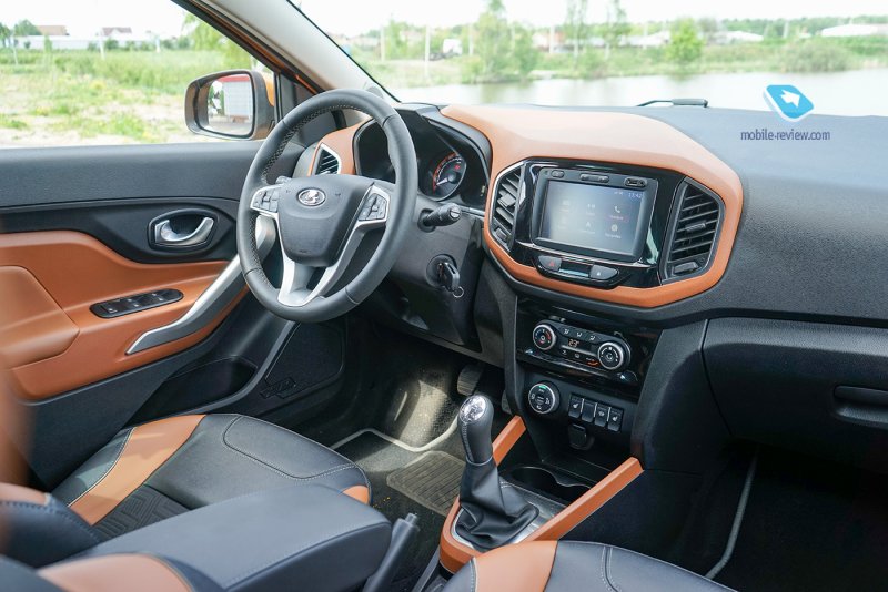 Lada XRAY приборная панель