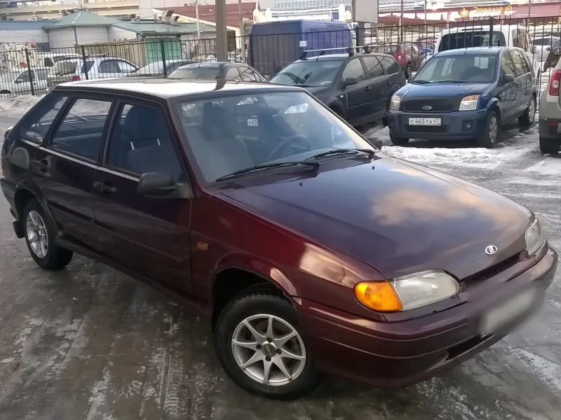 Lada 2114 бордовый