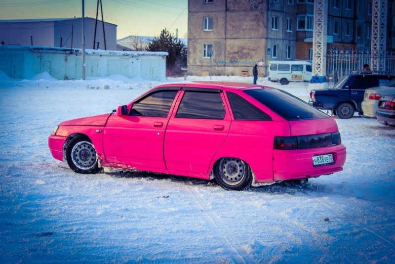 ВАЗ 2112 розовая