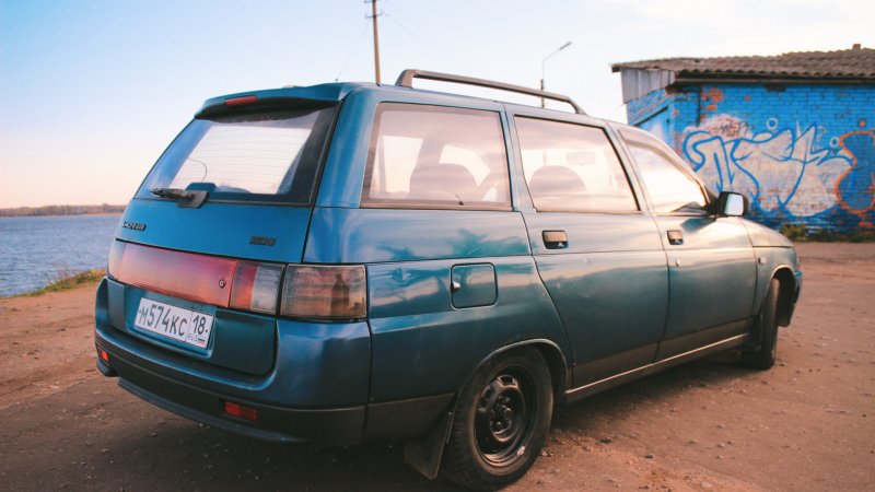 Lada 2111