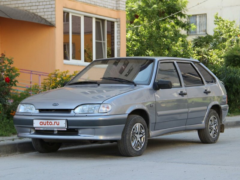 ВАЗ 2114 хэтчбек белая