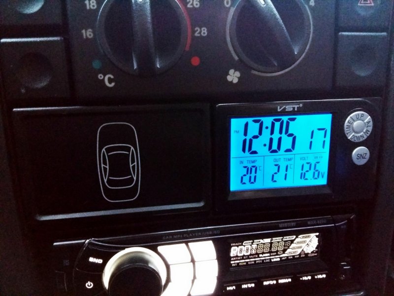 Штатные часы ВАЗ 2110