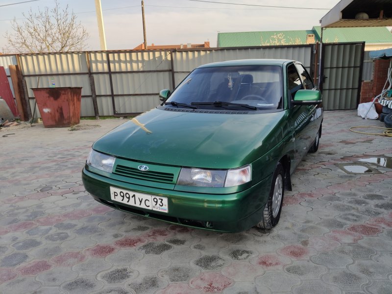 Лада 2110 темно зеленая