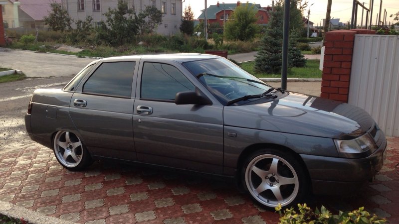ВАЗ 2110 r16