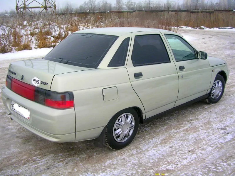 ВАЗ 2110 черная на r15