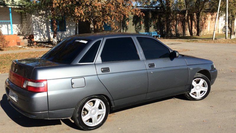 Лада ВАЗ 2110 серая