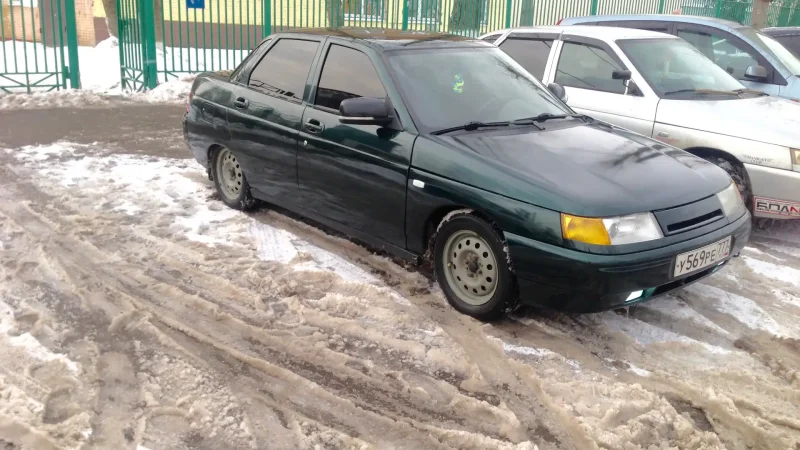 ВАЗ 2110 тёмно зелёная
