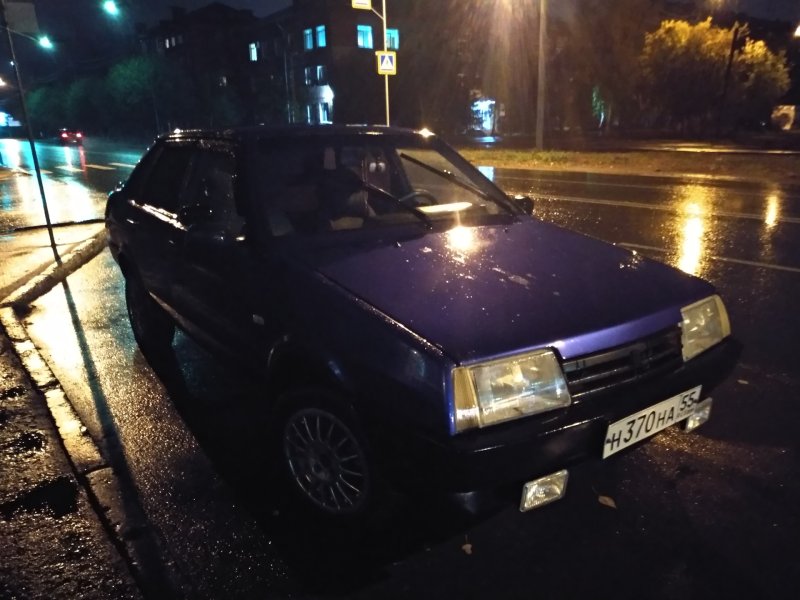 ВАЗ 21099 ночью