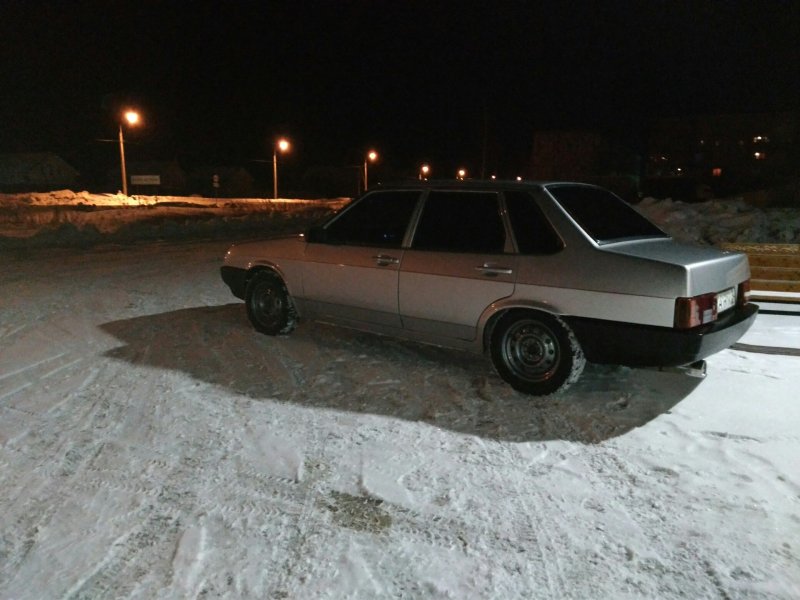 ВАЗ 21099 зимой тонированная