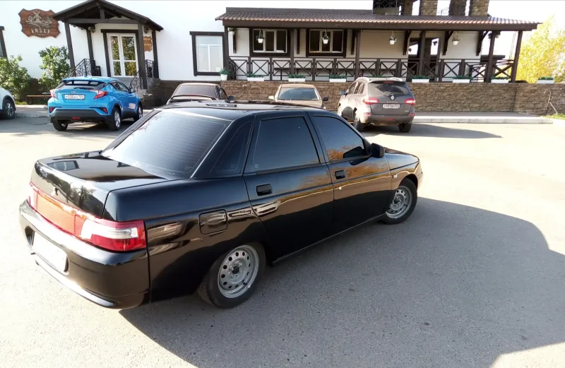 ВАЗ 2110 чёрная Сток